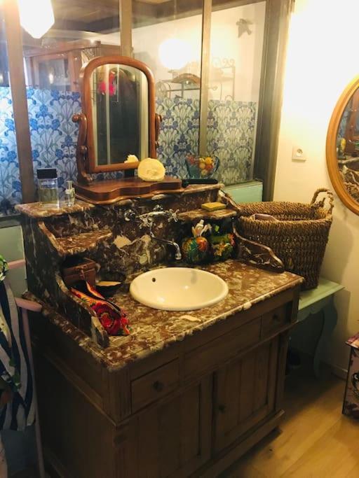 Loft D Artistes Avec Patio Au Port De Nice Ngoại thất bức ảnh